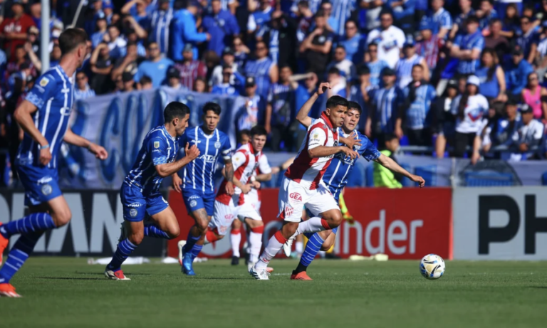 Instituto empató con Godoy Cruz 